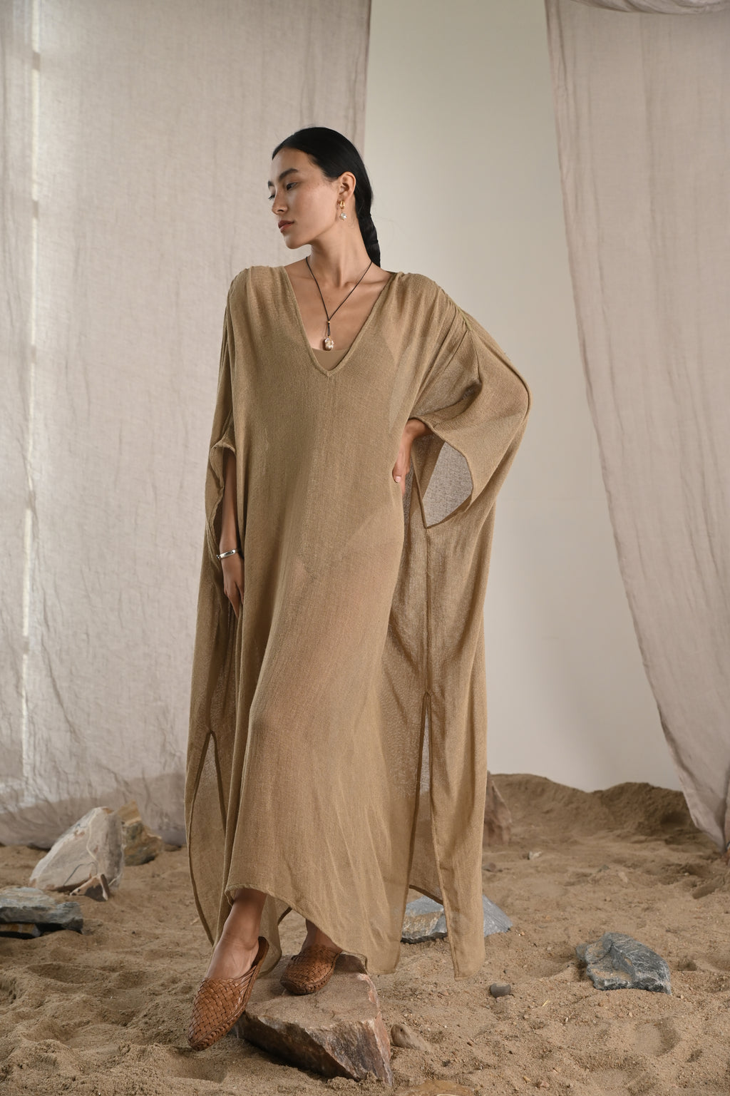 Jara Kaftan | Almond