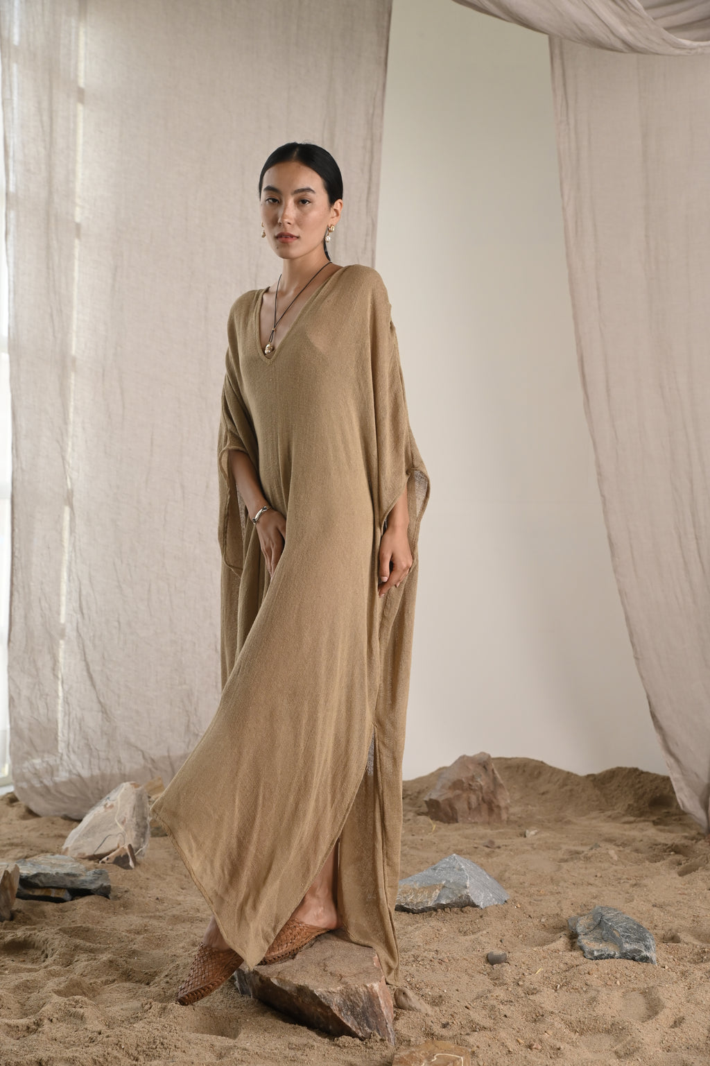 Jara Kaftan | Almond