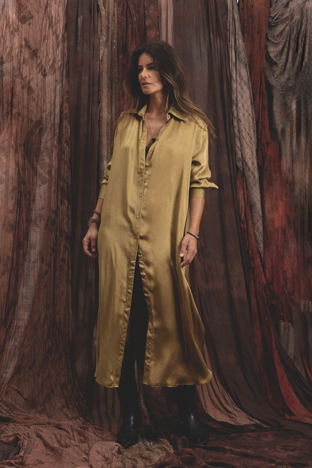 Sandwashed Satin Kurta – Gold