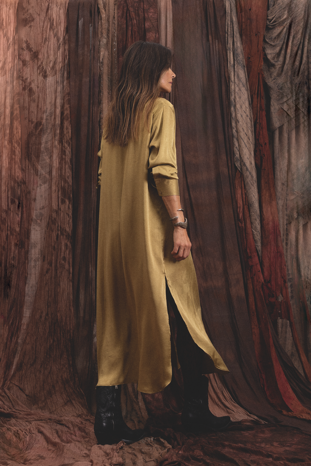 Sandwashed Satin Kurta – Gold
